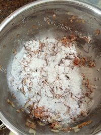 自制莲藕饼做法图解4)