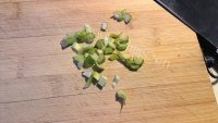 营养丰富的番茄蛋花汤做法图解2)