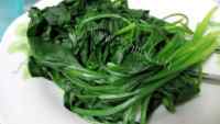 鲜香的猪肝菠菜汤做法图解3)