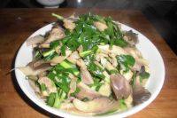 家常菜平菇炒肉片