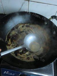 泥鳅炖豆腐自制做法图解8)