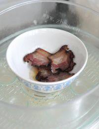 手工制作的腊肉石锅拌饭做法图解2)