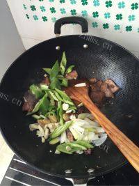 家常菜爆炒牛肉做法图解4)