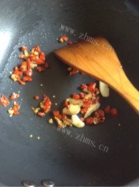家常菜烧茄子做法图解7)