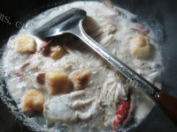 营养美味油豆腐金针菇煮螃蟹的做法图解五