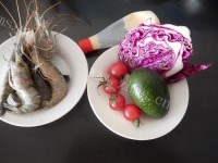 美味的牛油果虾仁沙拉做法图解1)