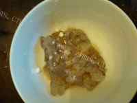色味俱佳的韭菜炒虾做法图解2)