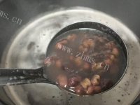 好喝的红豆薏米糖水做法图解4)