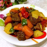 咖喱土豆胡萝卜烧牛肉做法图解9)
