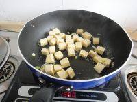 家常炖豆腐做法图解4)