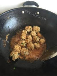 香气浓郁的红烧肉丸做法图解7)