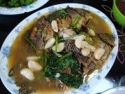 蒜烧鲫鱼做法图解4)