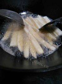 美味的咸鱼茄子煲做法图解3)