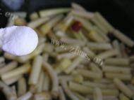 好吃的酸辣藕带做法图解6)