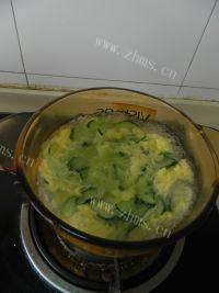 美味的黄瓜鸡蛋汤