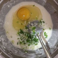 鲜虾饼做法图解3)