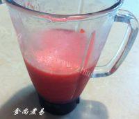 DIY美食-鲜榨西瓜汁做法图解5)