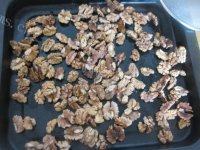 唇齿留香的琥珀核桃做法图解3)