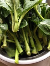 蒜香浇汁蒜粒青菜苔做法图解1)