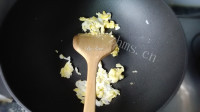 简易蛋炒饭做法图解2)
