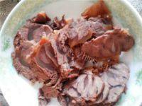 味道不错的凉拌牛肉做法图解3)