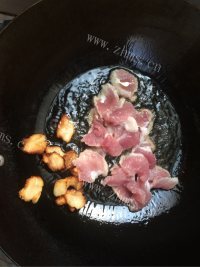 家常菜干煸四季豆做法图解4)