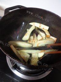 家常菜茄子烧豆腐做法图解5)