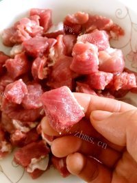 风味柠香咕噜肉做法图解2)