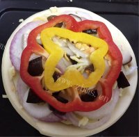 自制蔬菜披萨做法图解9)
