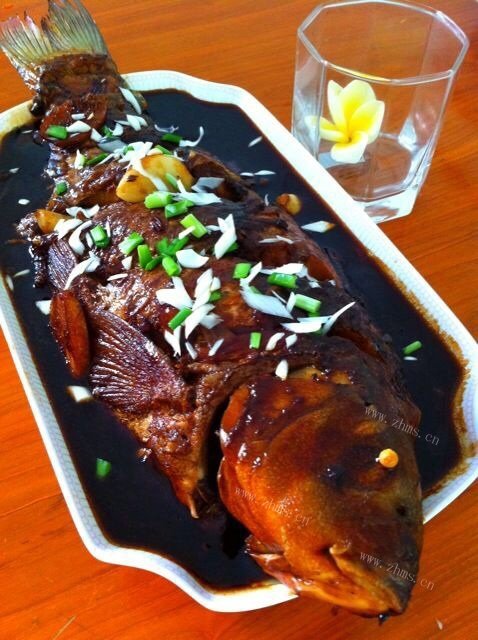 美味的红烧鲤鱼