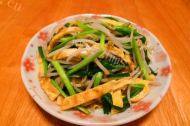 家常韭菜炒豆芽做法图解10)
