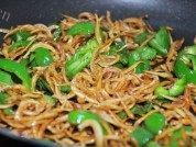 美味的青椒银鱼做法图解7)