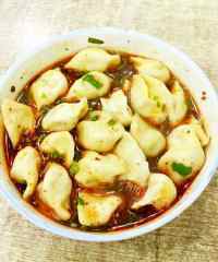 诱人的酸汤饺子