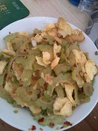 口感饱满的鸡蛋炒苦瓜