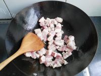 热腾腾的梅干菜烧肉做法图解5)