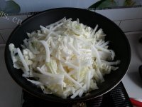 好吃的白菜炖冷冻豆腐做法图解4)