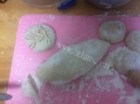 圆白菜粉条大蒸包做法图解8)