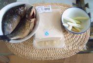 「绿色食物」鲫鱼豆腐汤做法图解1)