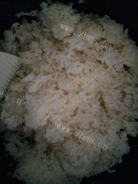 美味的酱油炒饭做法图解2)