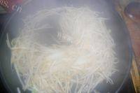 家常菜绿豆芽炒韭菜做法图解5)