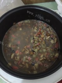 色泽鲜亮的焖饭做法图解6)