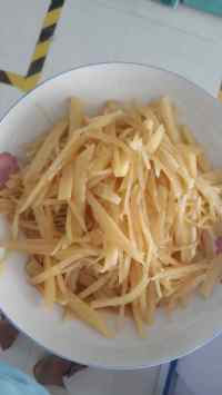 家常菜凉拌土豆丝