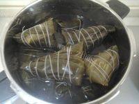 外婆做的豆沙粽做法图解7)