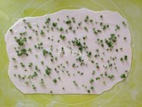 葱油饼做法图解3)