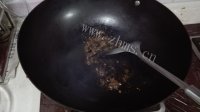 好吃的酸菜肉酱米线做法图解4)