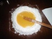 芝麻花生酥做法图解5)