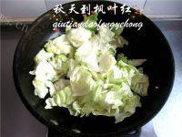 家常菜炝炒圆白菜做法图解4)