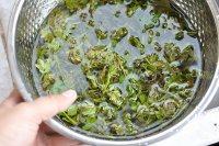 家常菜凉拌花椒芽做法图解1)