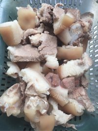 美味的香菇猪蹄做法图解3)