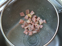 美味的巍山豆焖饭做法图解2)